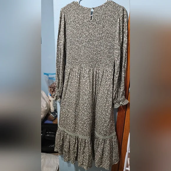 Orange Creek Floral Midi Dress - Picture 6 of 6